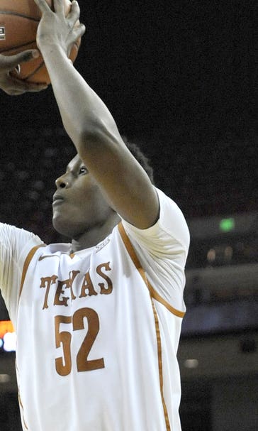 Myles Turner scores 26 to lead No. 9 Texas over Lipscomb
